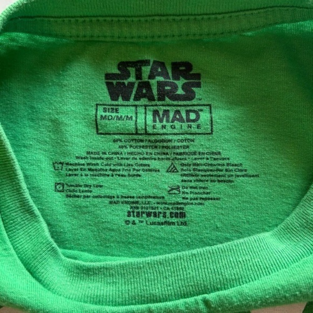 Star Wars The Mandalorian Grogu Holiday Christmas T Shirt Unisex Medium - Picture 3 of 5